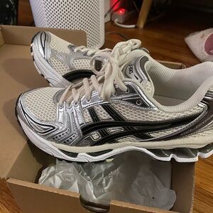 ASICS Gel Kayano 14